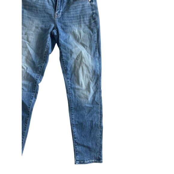 WHITE HOUSE BLACK MARKET Mid Rise Girlfriend Soft Jeans Size 4 - Picture 4 of 11